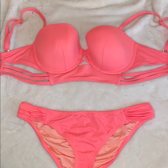 VS Bikini - Picture 1 of 1